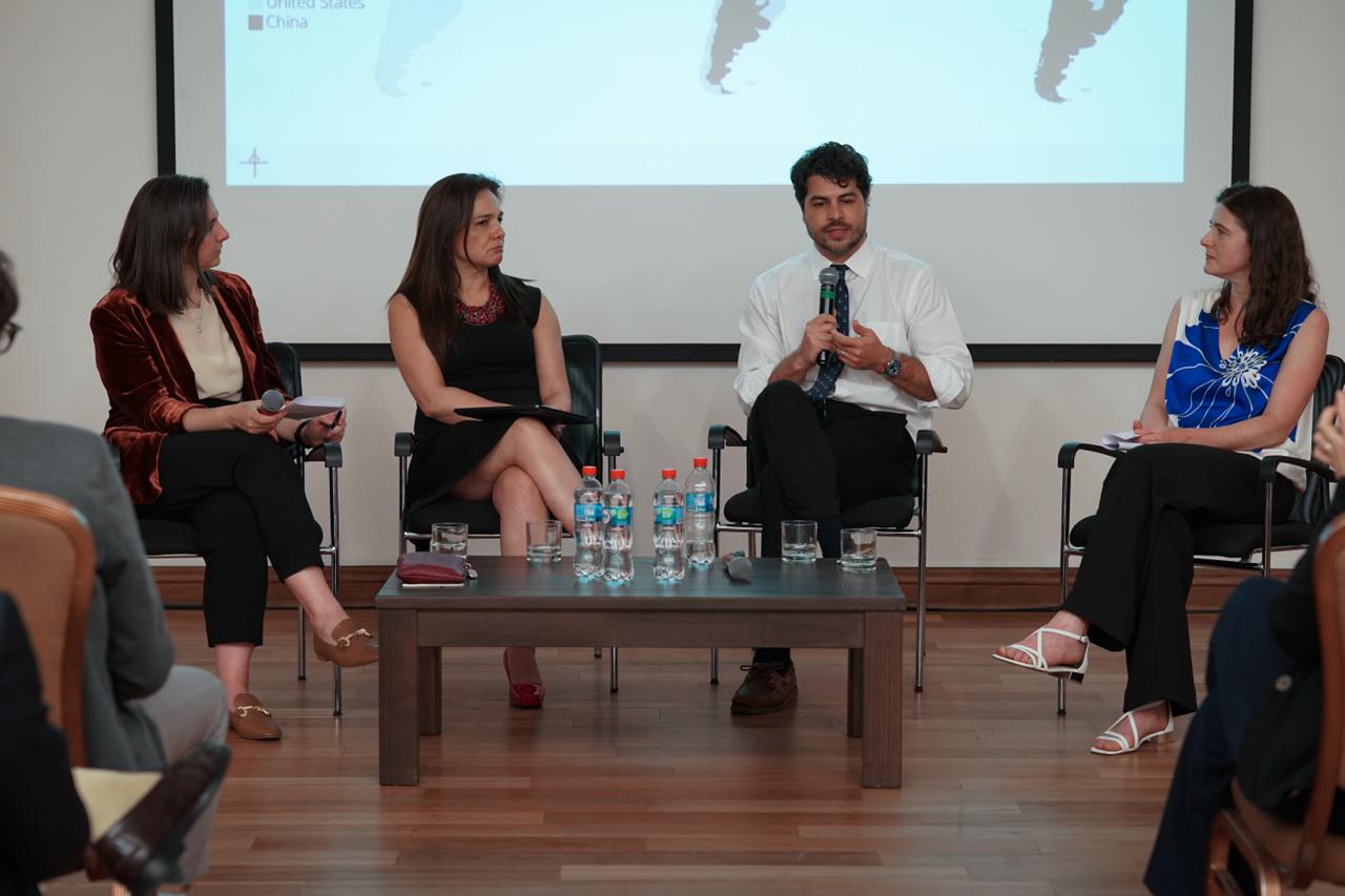 Desplazamiento Económico: Francisco Urdinez presenta su nuevo libro sobre el fin de la primacía de EEUU en América Latina