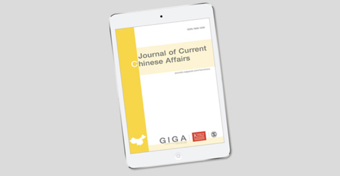 Foto portada Journal of Current Chinese Affairs visualizado en una tablet.